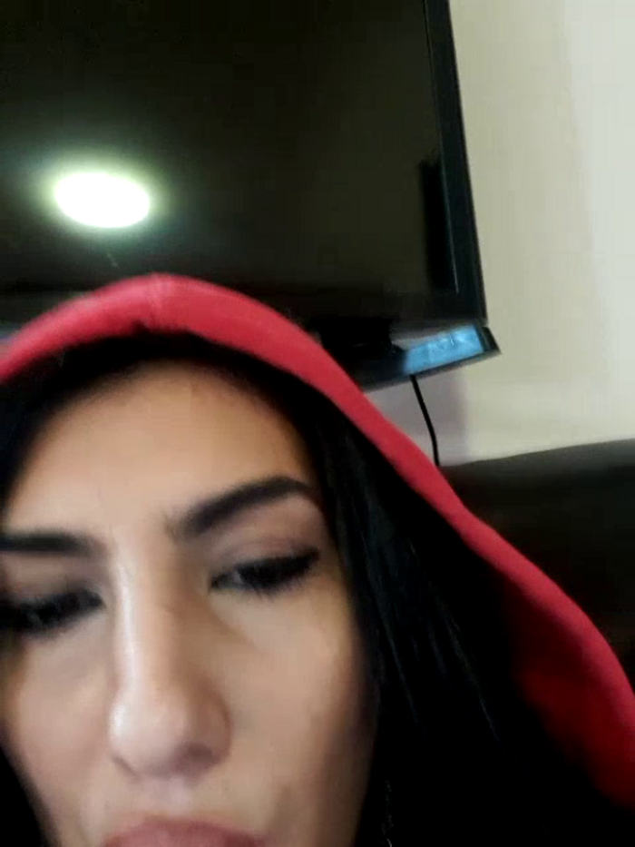 BrunetteBabe69