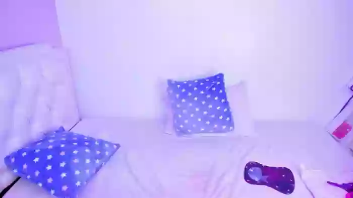 2022/12/12/xlovecam-lucianataylor-17-16-46