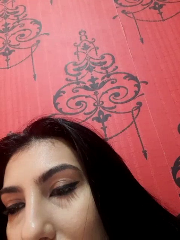 BrunetteBabe69