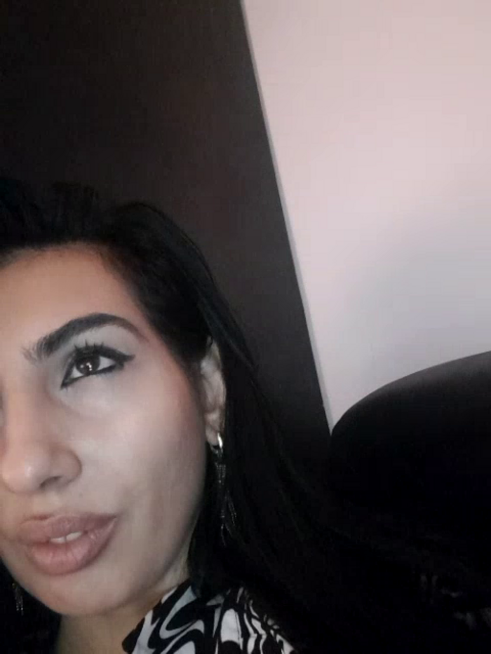 BrunetteBabe69