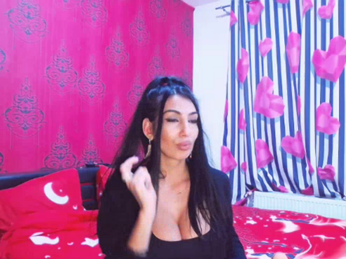 BrunetteBabe69
