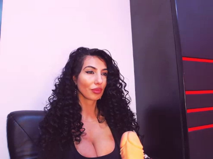 BrunetteBabe69