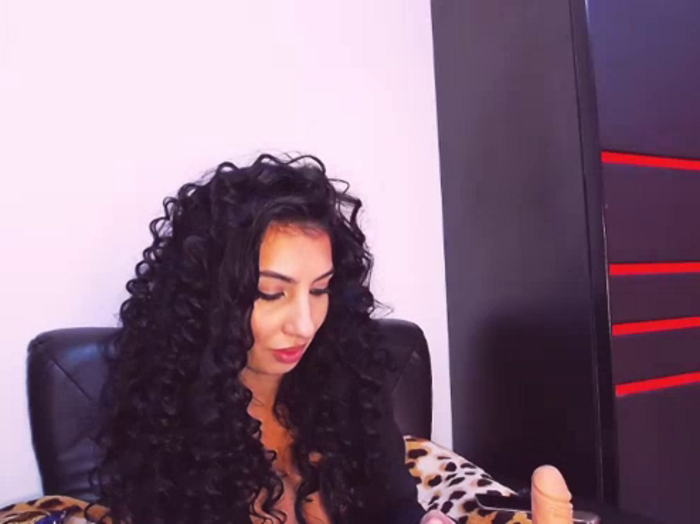 BrunetteBabe69