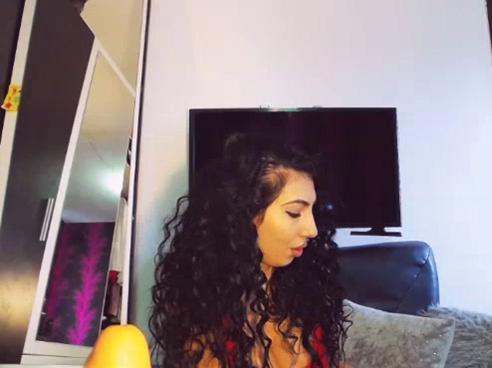 BrunetteBabe69