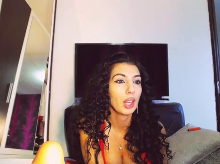 BrunetteBabe69