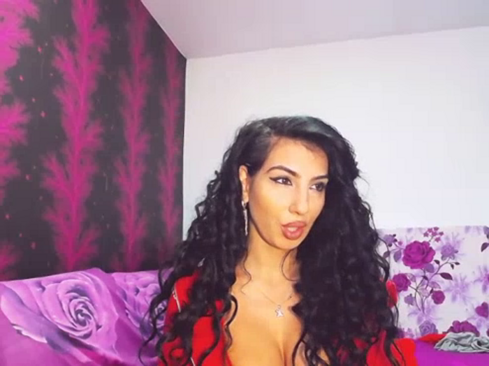 BrunetteBabe69