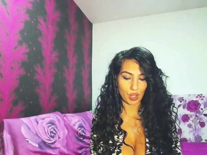 BrunetteBabe69