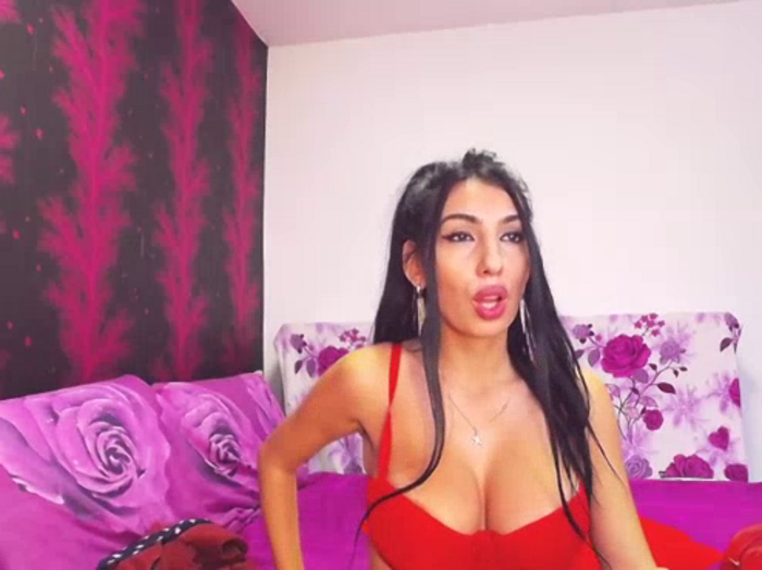 BrunetteBabe69