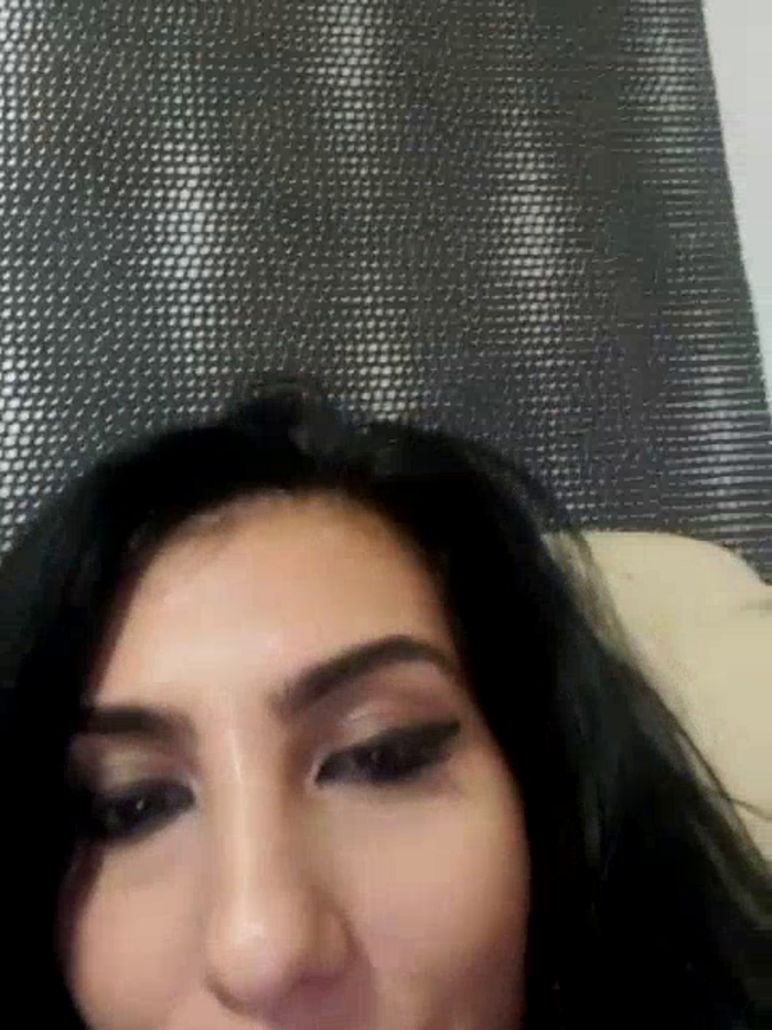 BrunetteBabe69