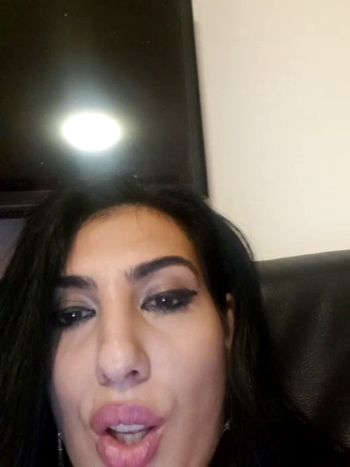 BrunetteBabe69