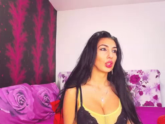BrunetteBabe69