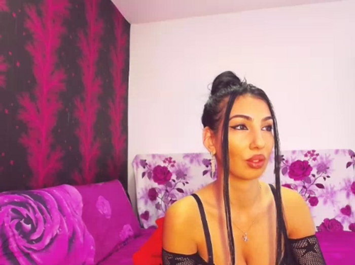 BrunetteBabe69