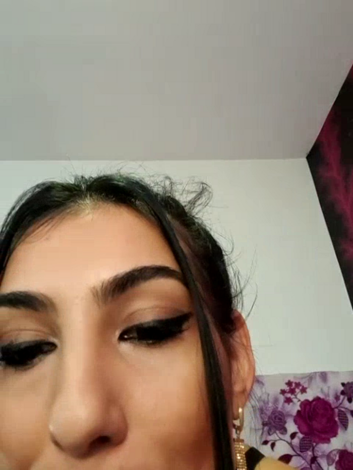 BrunetteBabe69
