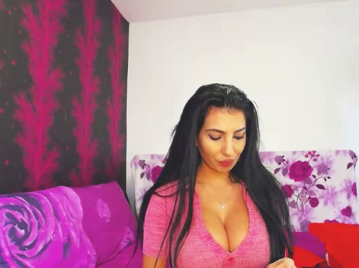 BrunetteBabe69