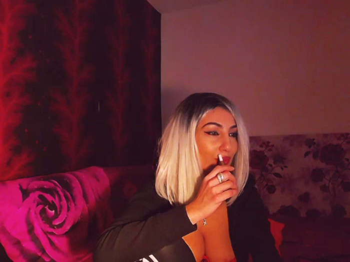 BrunetteBabe69