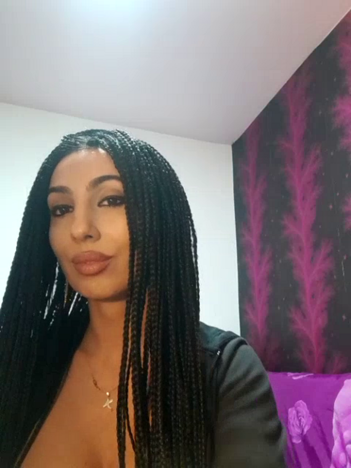 BrunetteBabe69