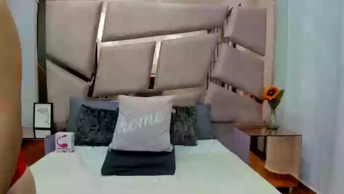 2023/02/02/xlovecam-manuelatompson-01-57-48