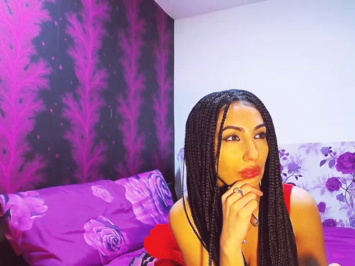 BrunetteBabe69