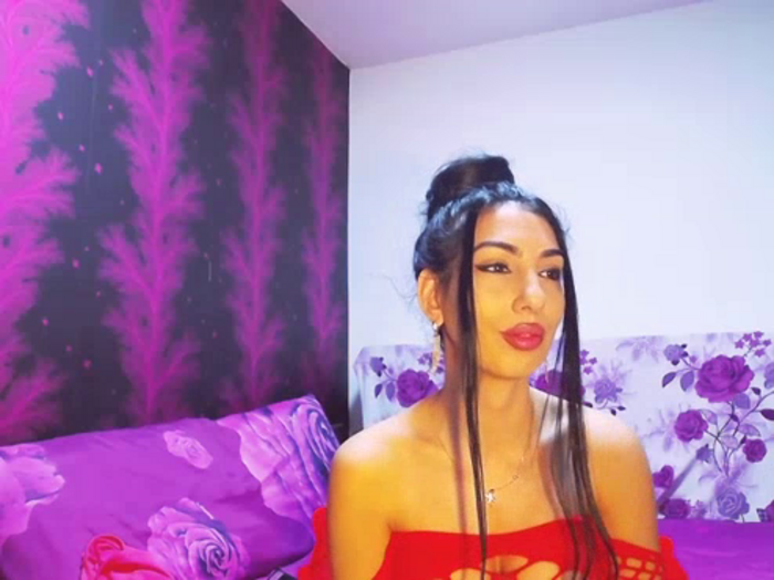 BrunetteBabe69