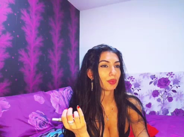BrunetteBabe69