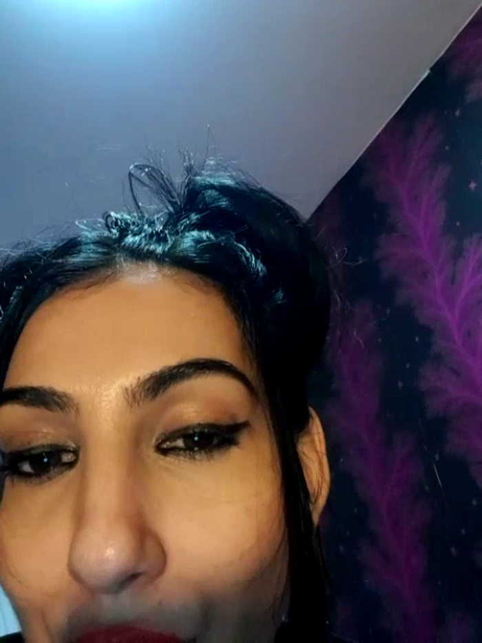 BrunetteBabe69
