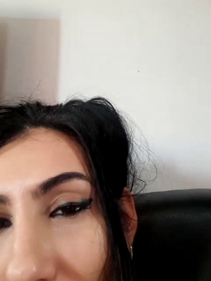 BrunetteBabe69