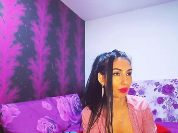 BrunetteBabe69