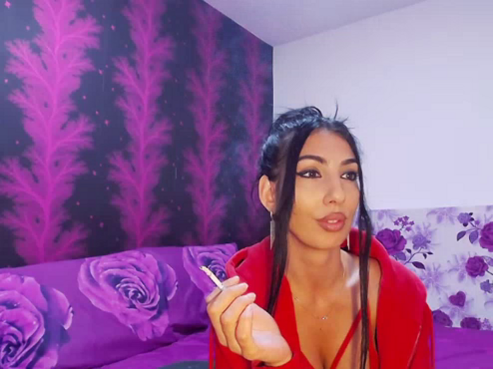 BrunetteBabe69