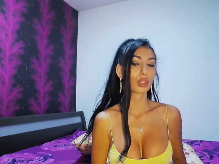 BrunetteBabe69