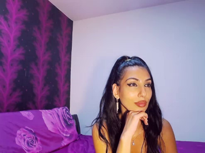 BrunetteBabe69