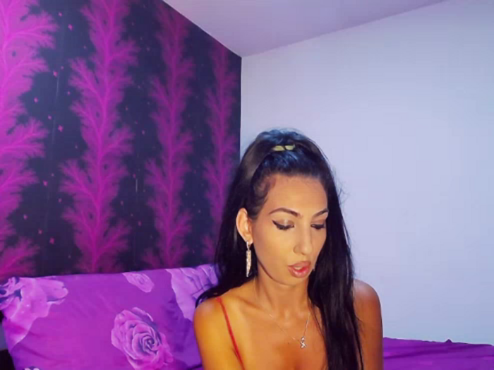 BrunetteBabe69