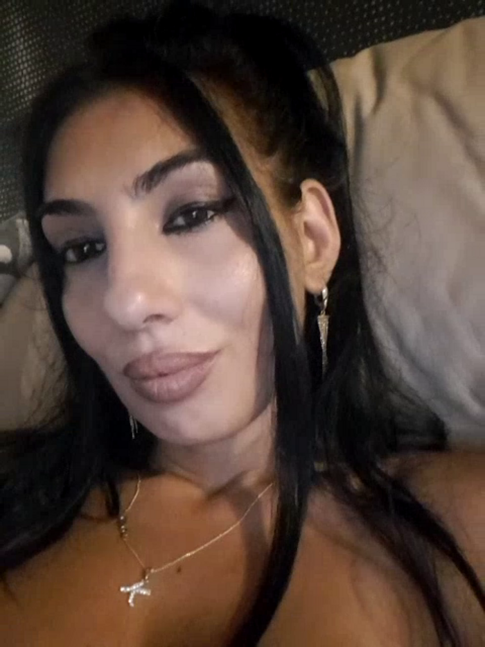 BrunetteBabe69