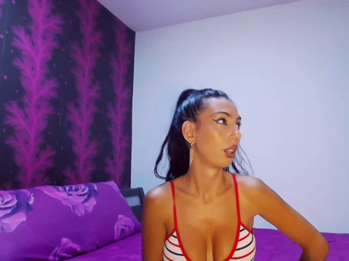 BrunetteBabe69