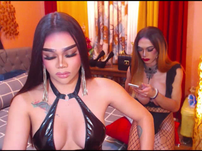 TwoLoadedQueens