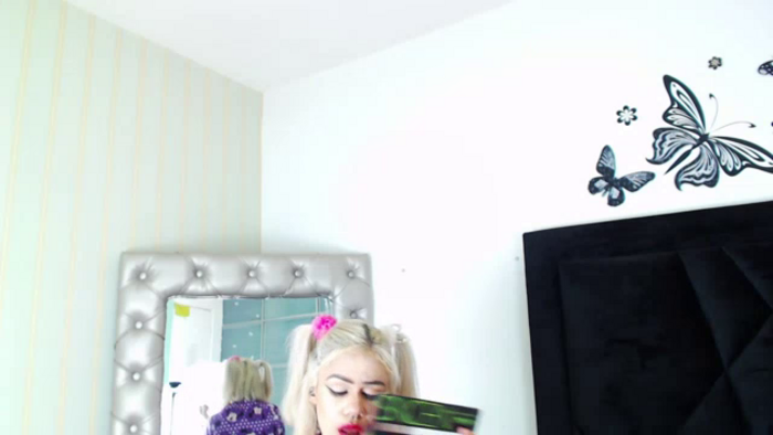 TarahDustin