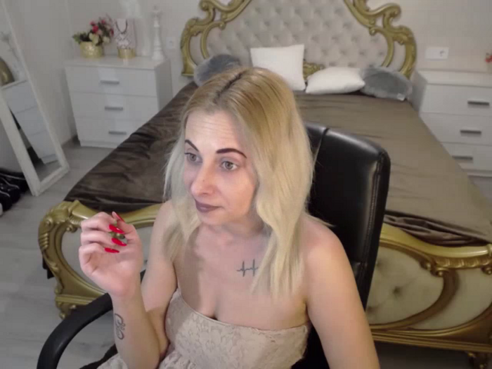 AHotCplForYou