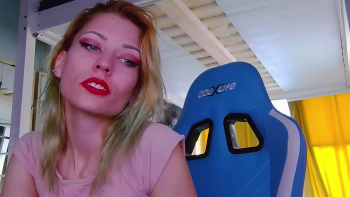 KaroKaroline