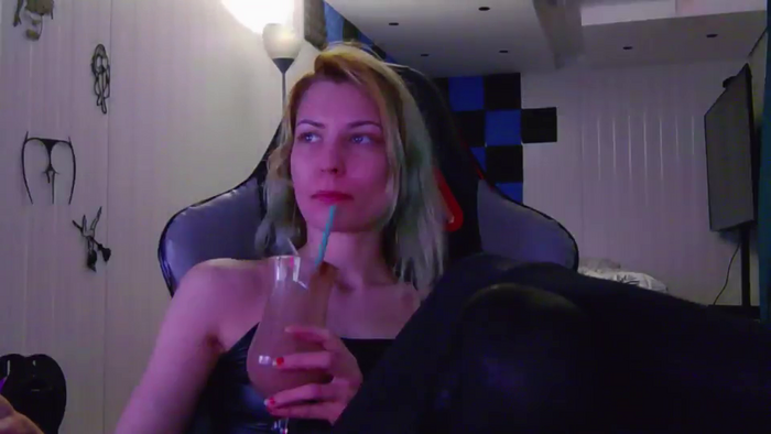 KaroKaroline