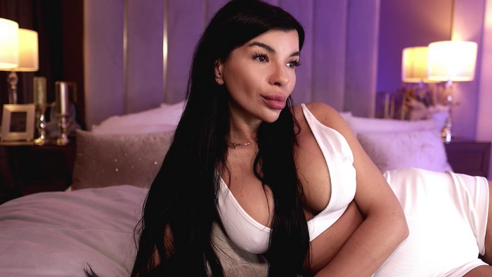 EleniaDevons
